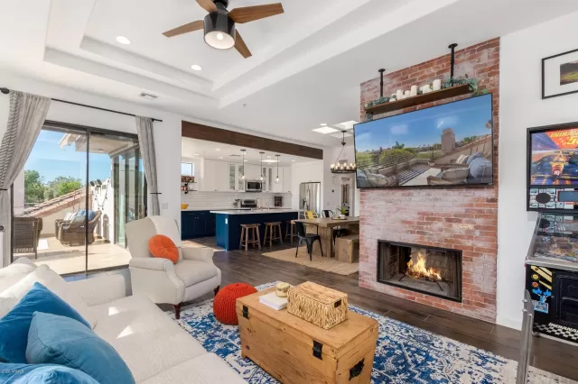 MLS: 6067163 Condo For Sale