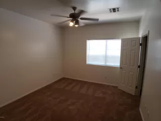 Photo #5: 6067850 Listing