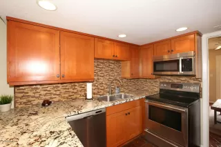 Photo #2: 6067954 Listing