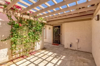 Photo #5: 6068159 Listing