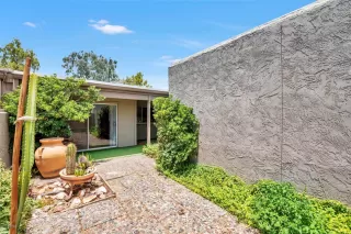 Photo #2: 6068763 Listing 