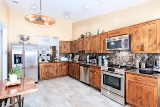 Photo #1: 6069017 Listing