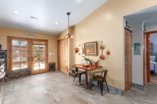 Photo #4: 6069017 Listing