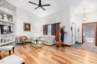 Photo #5: 6069017 Listing