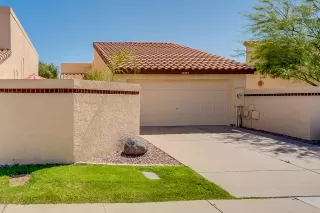 Photo #1: 6069072 Listing