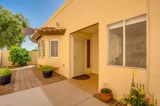 Photo #6: 6069072 Listing