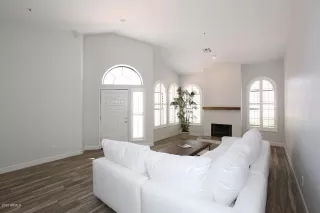 Photo #6: 6069660 Listing 