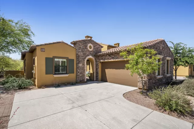 MLS: 6069871 Condo For Sale