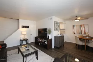 Photo #5: 6069908 Listing