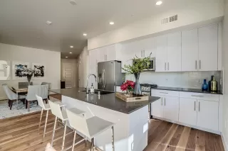 Photo #2: 6070030 Listing