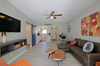 Photo #2: 6070040 Listing