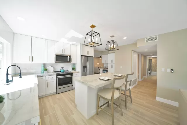 MLS: 6070064 Condo For Sale