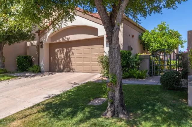 MLS: 6070181 Condo For Sale