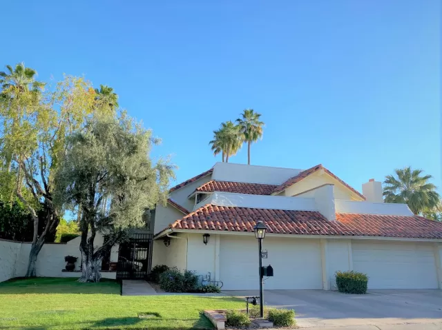 MLS: 6070396 Condo For Sale