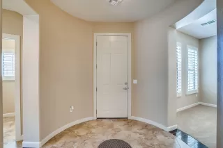 Photo #5: 6070466 Listing