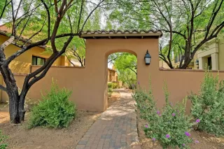 Photo #1: 6070541 Listing 