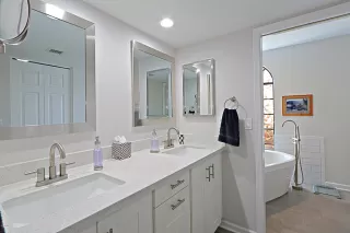 Photo #5: 6070564 Listing