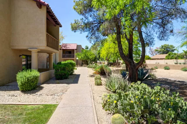 MLS: 6070605 Condo For Sale