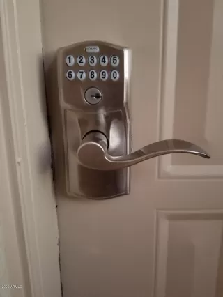 Photo #4: 6070605 Listing