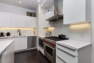 Photo #5: 6070655 Listing