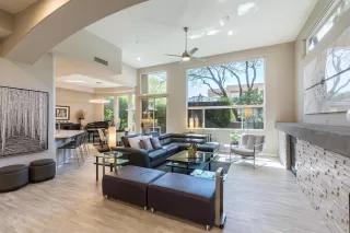 Photo #6: 6070691 Listing