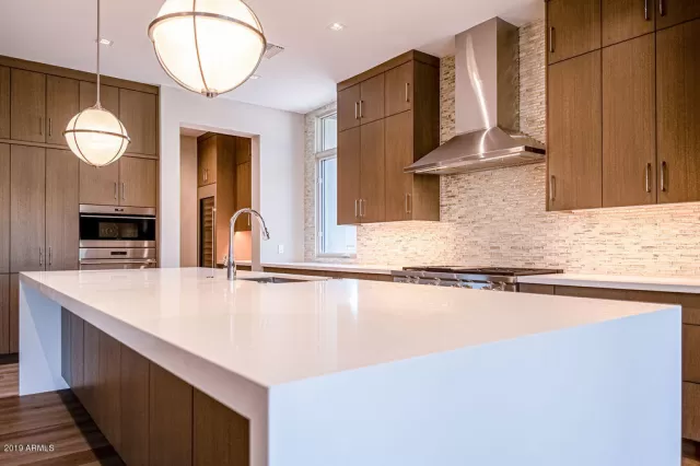 MLS: 6070747 Condo For Sale