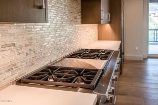 Photo #3: 6070747 Listing