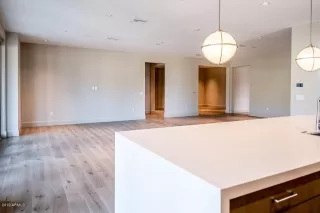 Photo #6: 6070747 Listing