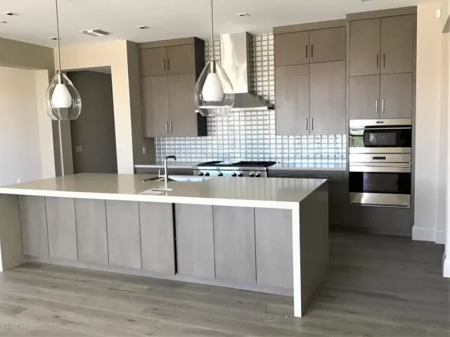 MLS: 6070768 Condo For Sale