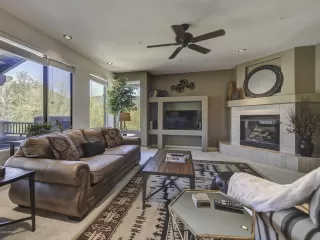 Photo #2: 6070785 Listing