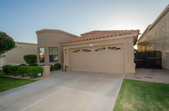 MLS: 6070787 Condo For Sale