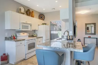 Photo #3: 6070831 Listing 