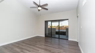 Photo #5: 6070912 Listing