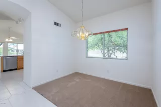 Photo #6: 6070966 Listing