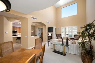 Photo #4: 6071043 Listing 