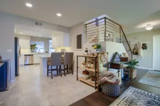 Photo #3: 6071076 Listing 