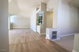 Photo #6: 6071381 Listing