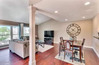 Photo #3: 6071737 Listing