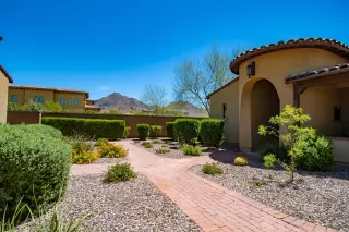 Photo #5: 6071788 Listing 