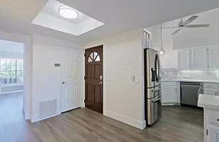 Photo #2: 6072101 Listing