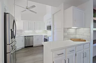 Photo #6: 6072101 Listing