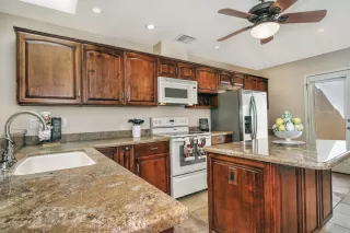 Photo #3: 6072143 Listing