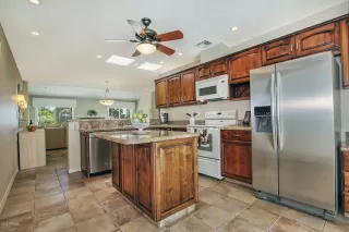 Photo #4: 6072143 Listing