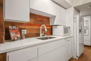 Photo #3: 6072185 Listing