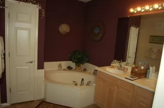 Photo #5: 6072907 Listing