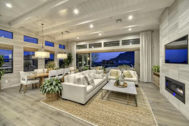 MLS: 6073195 Condo For Sale