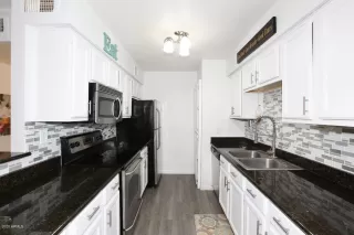 Photo #6: 6073467 Listing