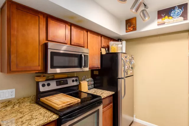 MLS: 6073979 Condo For Sale