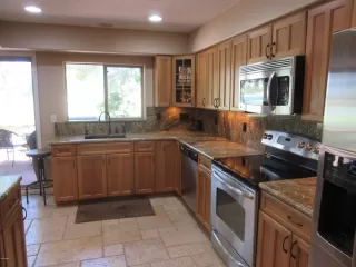 Photo #5: 6074045 Listing 