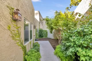 Photo #4: 6074634 Listing